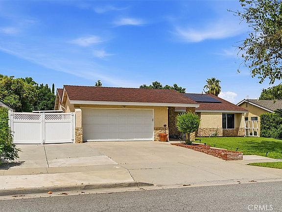 4th image of 1330 Turquoise Dr