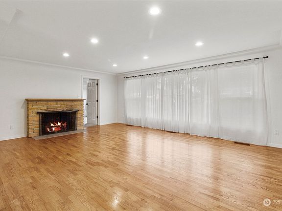 4th image of 3010 Sylvia Blvd S