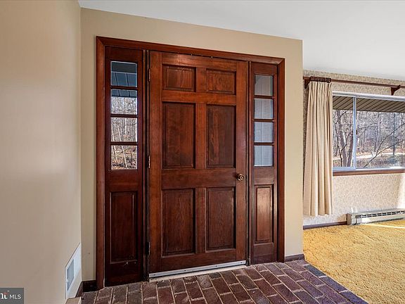 5th image of 179 River Park Ln