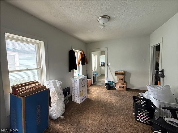 5th image of 9418 Dickens Ave