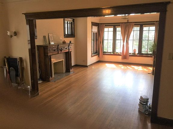 4th image of 3939 N Paulina St APT 1