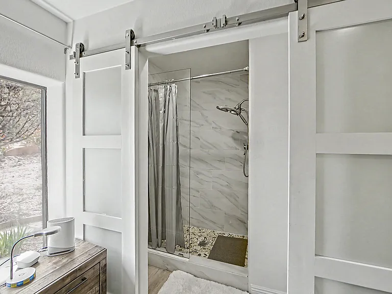 2402 Desert Willow Dr — Photo 12