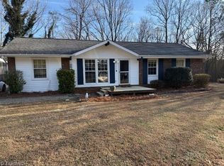 1003 Osborne Sunset Dr, North Wilkesboro, NC 28659
