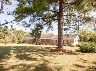 2450 Cravey Ln, Waycross, GA 31503