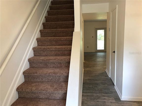 5th image of 240-250 Fern Dr