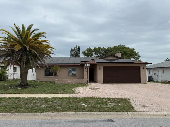 8825 Wabash Ln, Port Richey, FL 34668