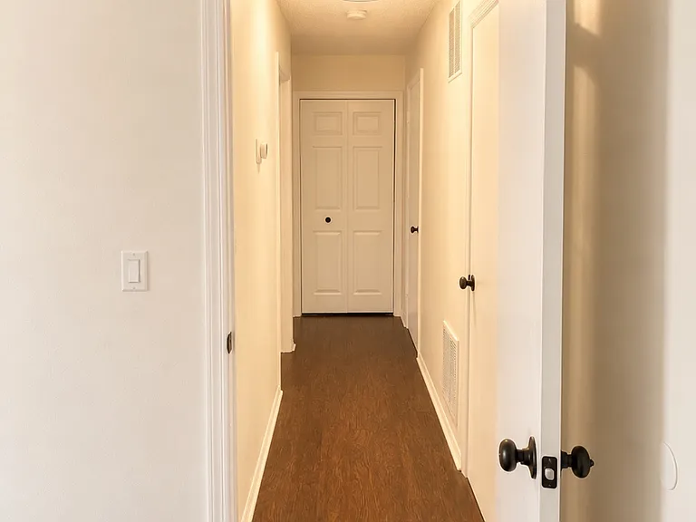 1063 Ash Dr — Photo 5