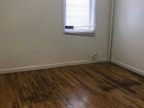 2nd image of 19 Sherwood Ave APT 1