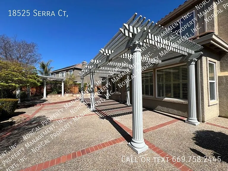 18525 Serra Ct — Photo 31