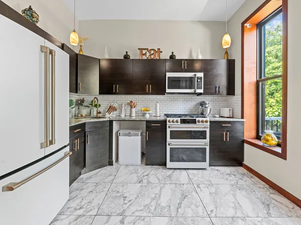 609 Lexington Avenue image 13 of 43