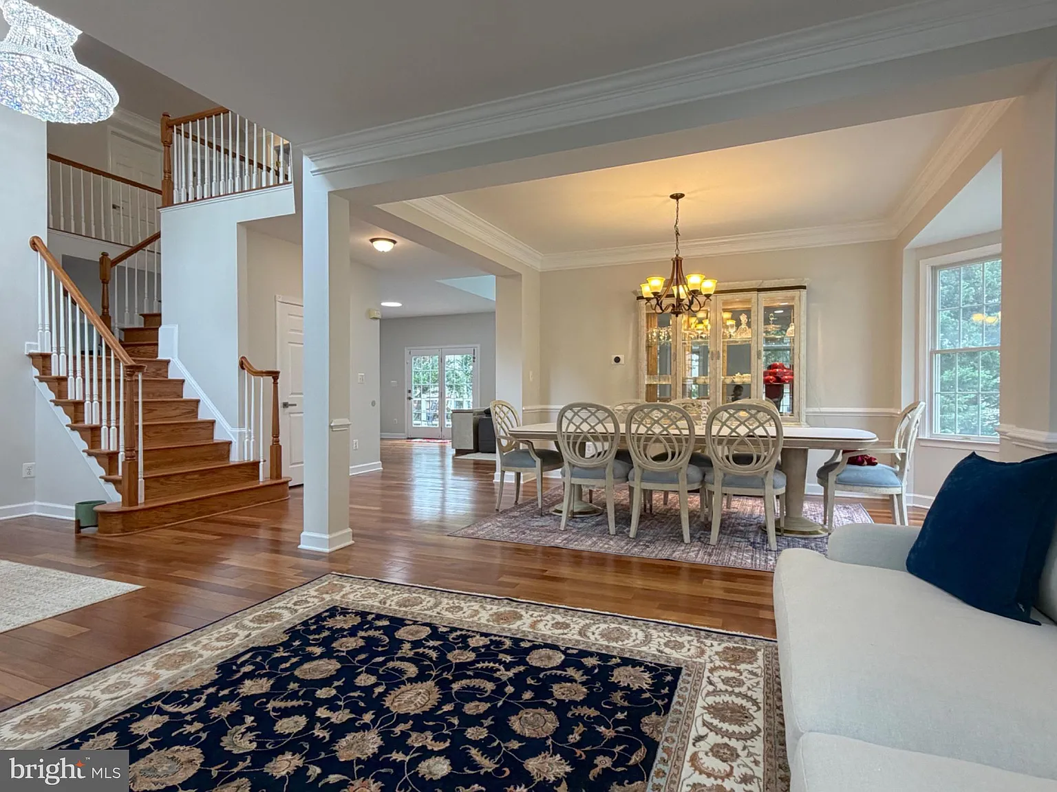 5 bed, 4.5 bath, 5067 sqft, $6,500 — Photo 3