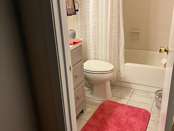 5th image of 1431 Gladiolas Dr