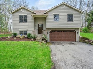 2346 Algoma Woods Dr NE, Rockford, MI 49341