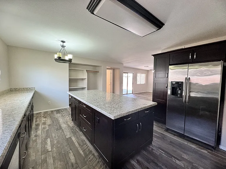 9138 W Ross Ave — Photo 46