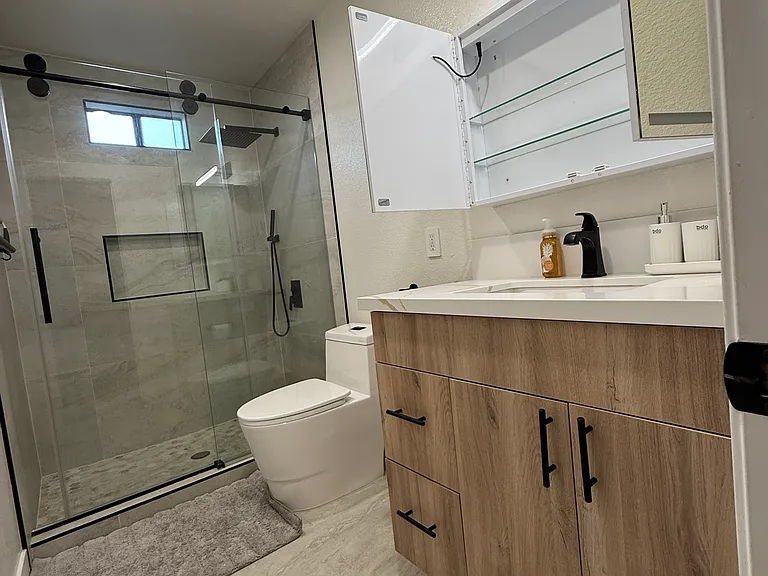 4639 Executive Dr — Photo 30