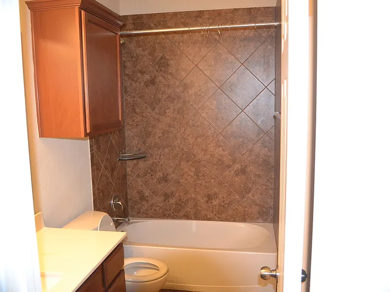 3418 Lorne Dr — Photo 12