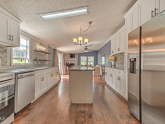 3rd image of 266 Max Jett Rd