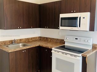 701 NE 86th St #3, Miami, FL 33138