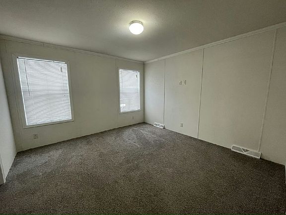 3rd image of 202 Atlantic