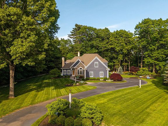 3rd image of 56 Windsor Green Road