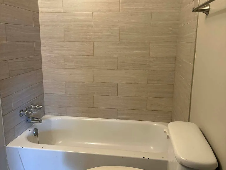 1677 Pine Ave SW — Photo 12