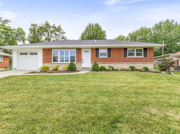 8868 Glen Rose Dr, Saint Louis, MO 63126