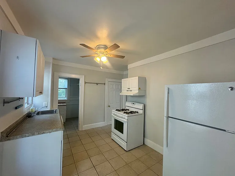 13 Orrin St #3R — Photo 3