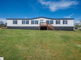 706 Sapphire Ct, Inman, SC 29349