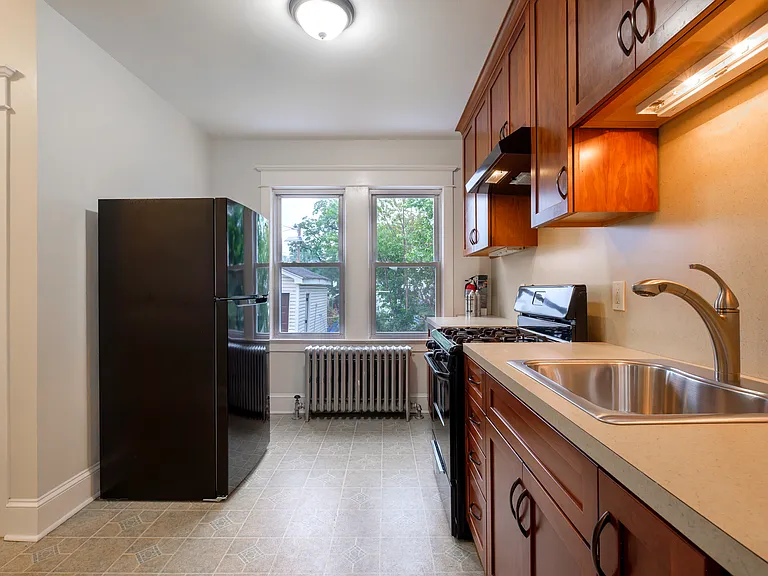 1604 Hamilton Ave — Photo 6