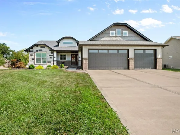 31 Ellington Dr, Troy, IL 62294