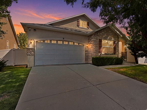2nd image of 4006 W Heidelberg Ln #16