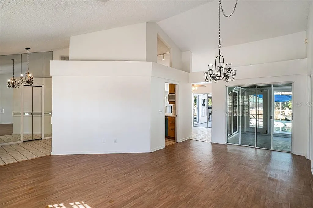 Building Photo - 914 Stratford Manor Dr