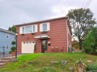 54 Wainwright St, Rye, NY 10580