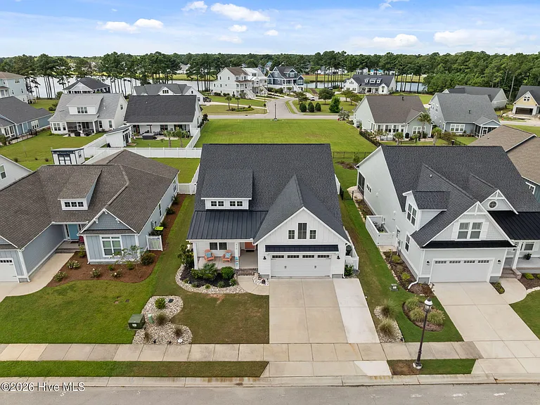 310 Lightning Bug Ln — Photo 14