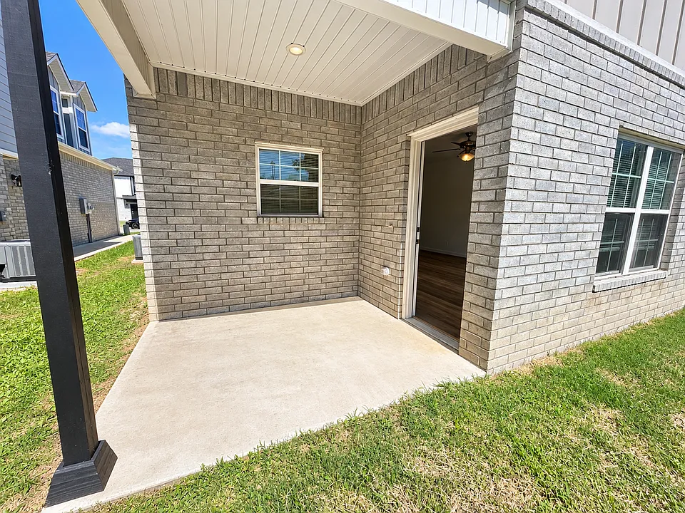 4235 W Santa Fe St
