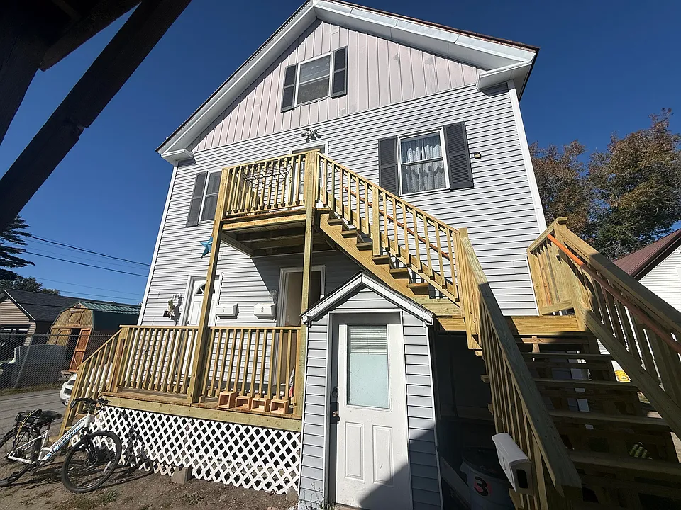 44 Carey Ln #2