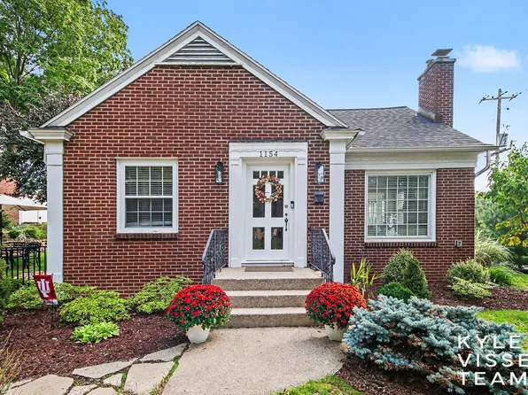 1154 Cadillac Dr SE, Grand Rapids, MI 49506