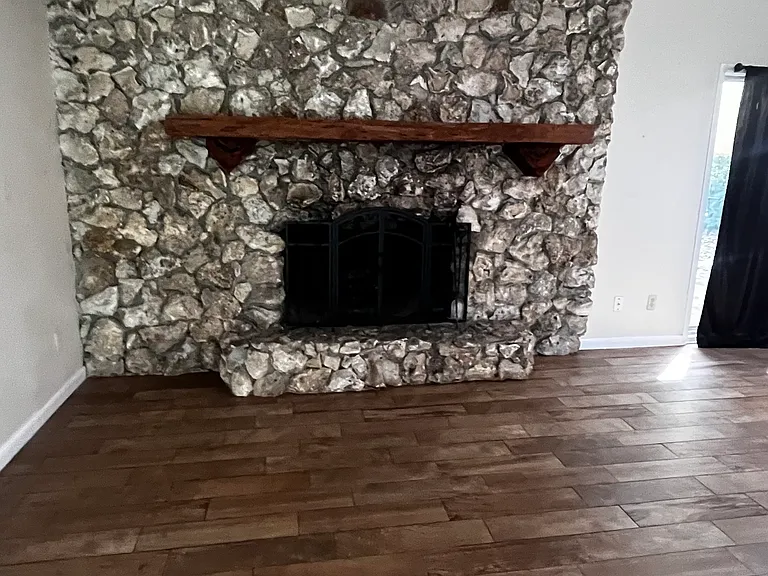 SE 35th Ave — Photo 8