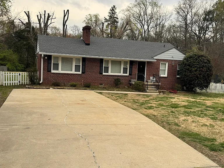 5527 Wayne Rd — Photo 1