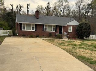 5527 Wayne Rd, Greensboro, NC 27407