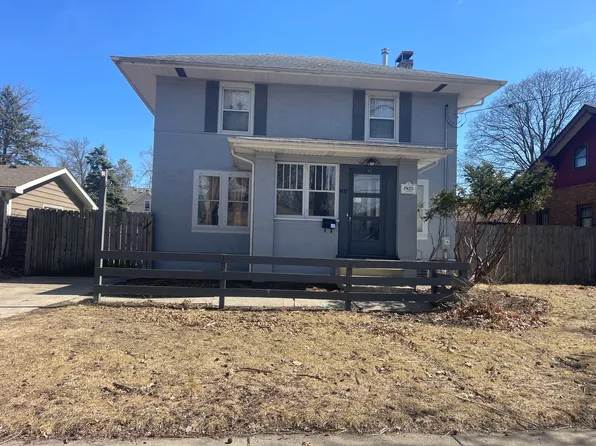 907 Cedar Ave, Elgin, IL 60120