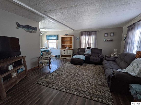 3rd image of 453 Elmcrest Dr