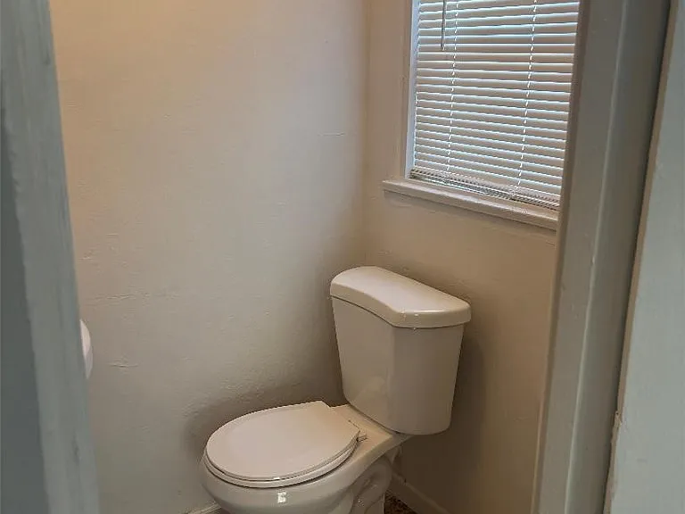 130 S Giovanola Ave — Photo 6