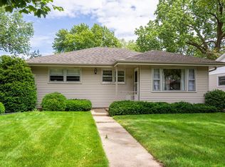 745 Wilcox St, Mundelein, IL