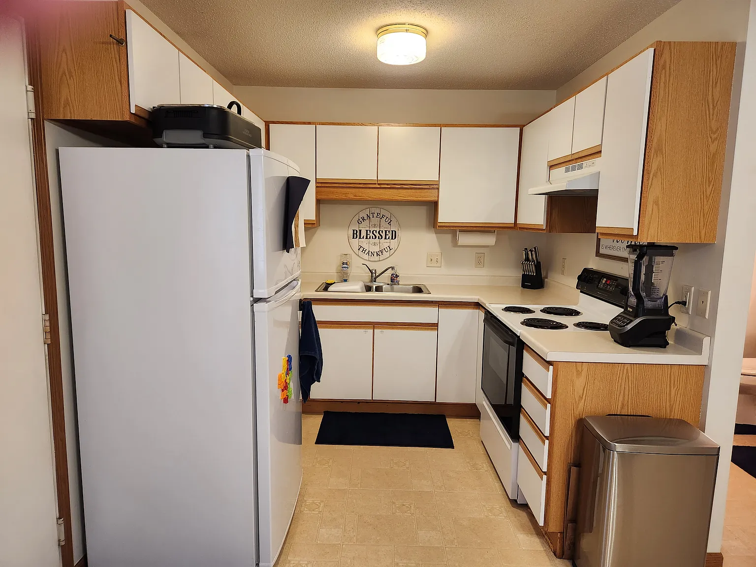 2 bed, 1.5 bath, $1,200 — Photo 3