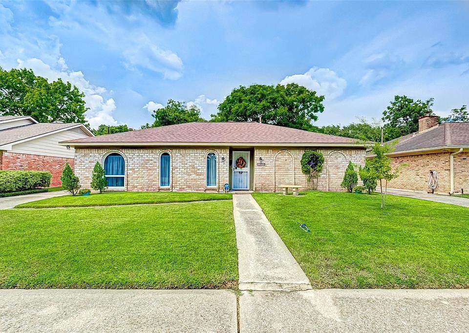 1st image of 8510 Twin Hills Dr