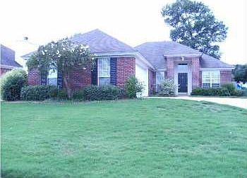2nd image of 818 Ryefield Rd