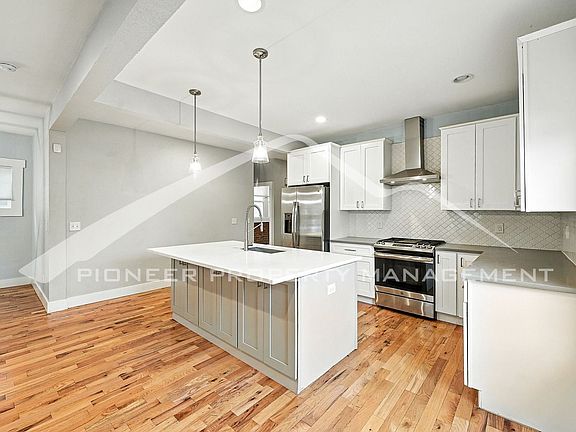 5th image of 3353 N Josephine St