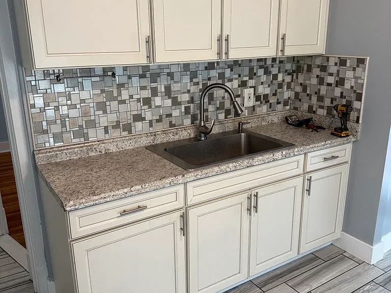 219 Stanley St #1 — Photo 3
