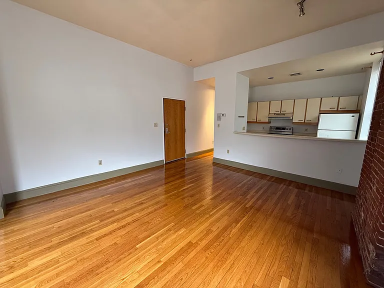 40 Worcester Sq #5 — Photo 3